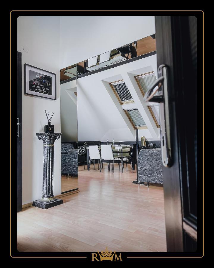 Rm Luxury Apartment In Prague • 6 People • Free Parking • Pets Exterior photo